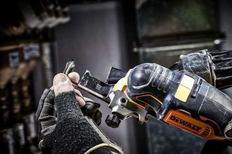 DeWalt DCS355N Multiverktyg 18V XR Kolborstfri (utan batterier)