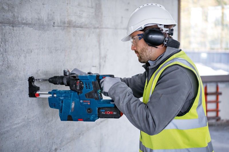 Bosch GBH 18V-28 CF Borrhammare SDS+ 18V inkl. chuck L-BOXX (utan batterier)