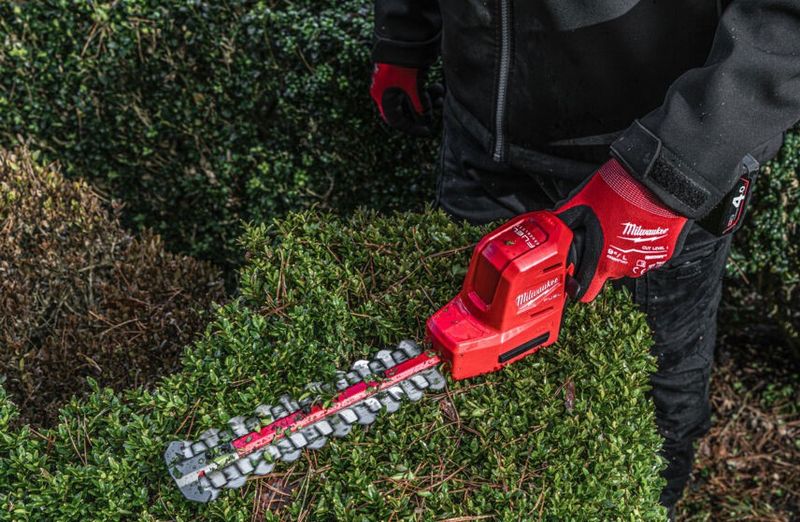 Milwaukee M12 FHT20-0 Häcksax 12V 20cm (utan batterier)