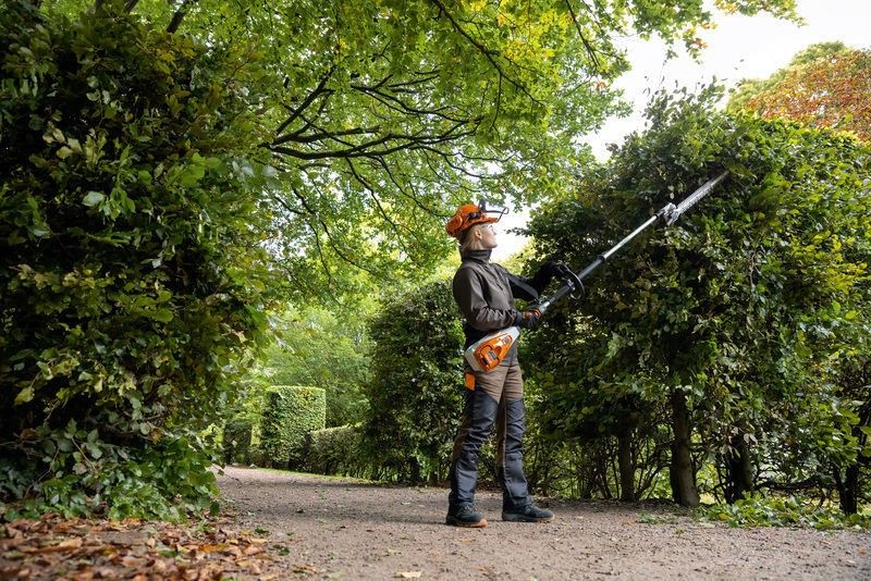 Stihl HLA 135 Häcksax 145° och AP 200 (1+1)