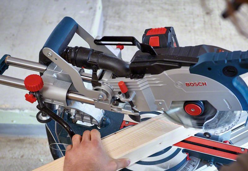 Bosch GCM 18V-216 Kapsåg 18V 216mm BITURBO (Utan batterier)