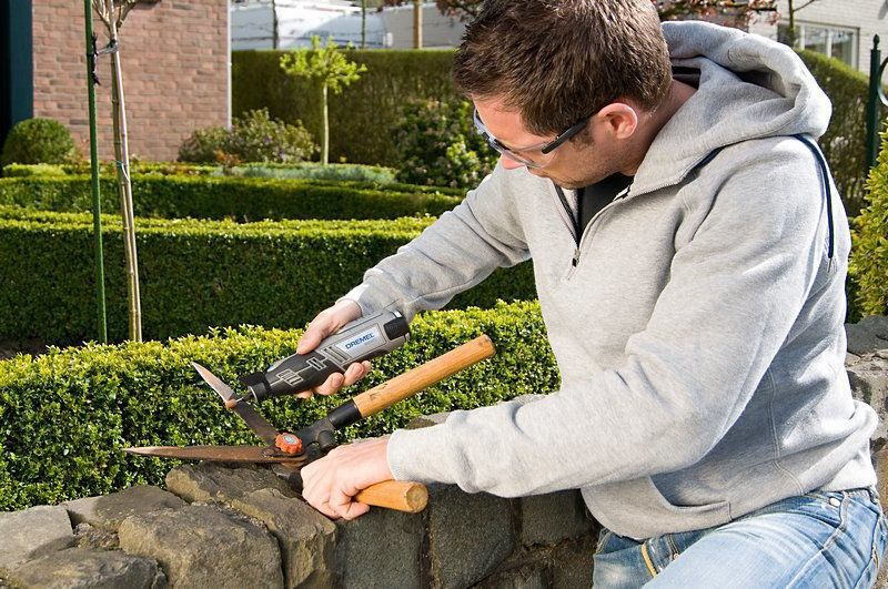 Dremel 8220 Multiverktyg 12V 2,0ah LI-ION tillbehör
