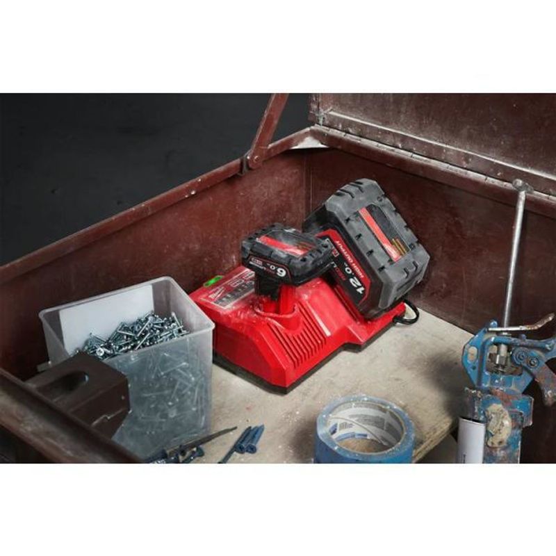 Milwaukee Laddare M12-18SC