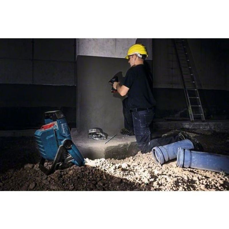 Bosch GLI 18V-1900 C Strålkastare Bluetooth 18V (1900 lumen)