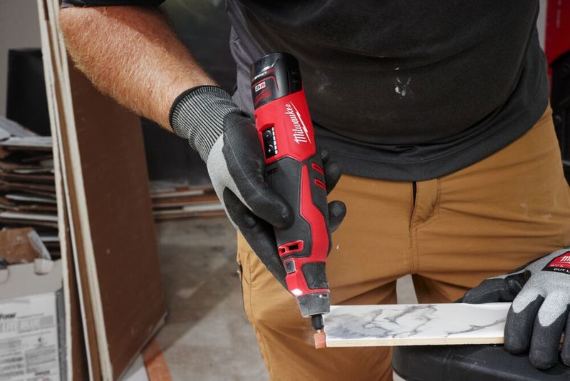 Milwaukee M12 BLROT Multislip 12V (utan batterier)