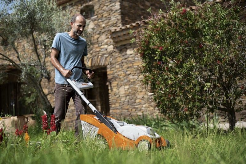 Stihl RMA 239 C Gräsklippare Batteridriven utan batterier och laddare
