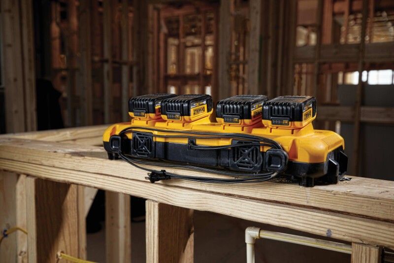 DeWalt DCB104 Snabbladdare 4-portar 12V-54V