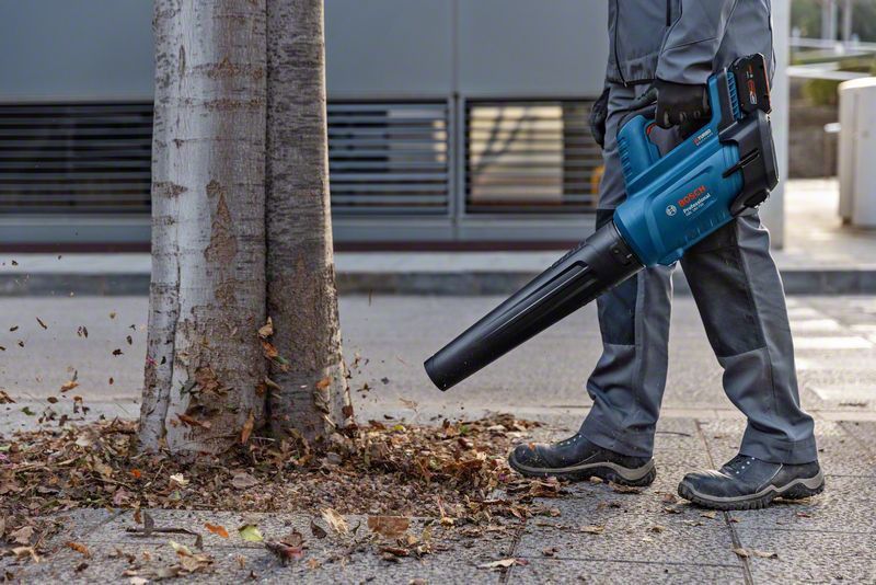 Bosch GBL 18V-750 Batteridriven Lövblås 18V BITURBO (utan batterier)