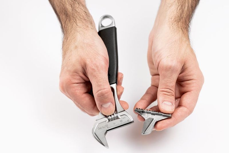Bahco 90PC Förkromad Skiftnyckel m. vändbar käft och gummihandtag