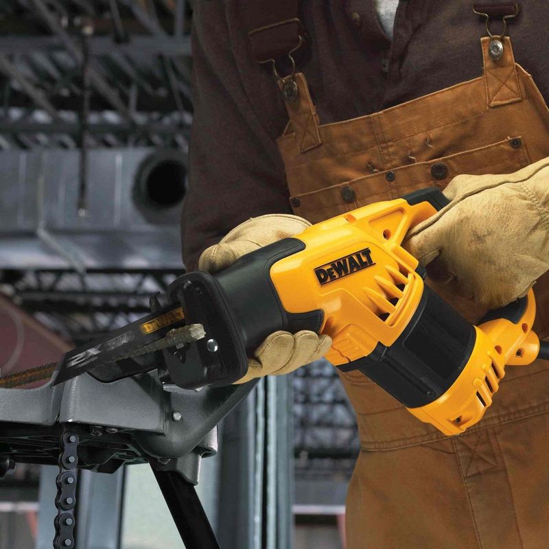 DeWalt DWE357K Tigersåg (1100W)