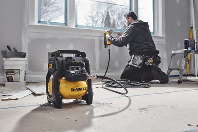 DeWalt DCC1018N Kompressor 18V XR (utan batterier)