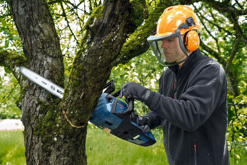 Bosch GKE 18V-40 kedjesåg 18V (utan batterier)