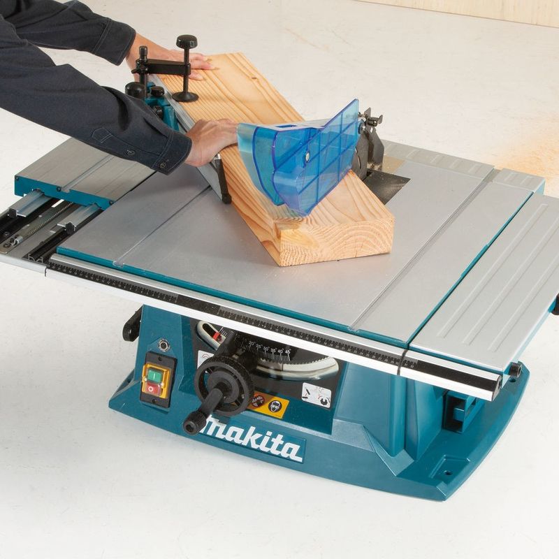 Makita MLT100N Bordssåg 1500W 260mm