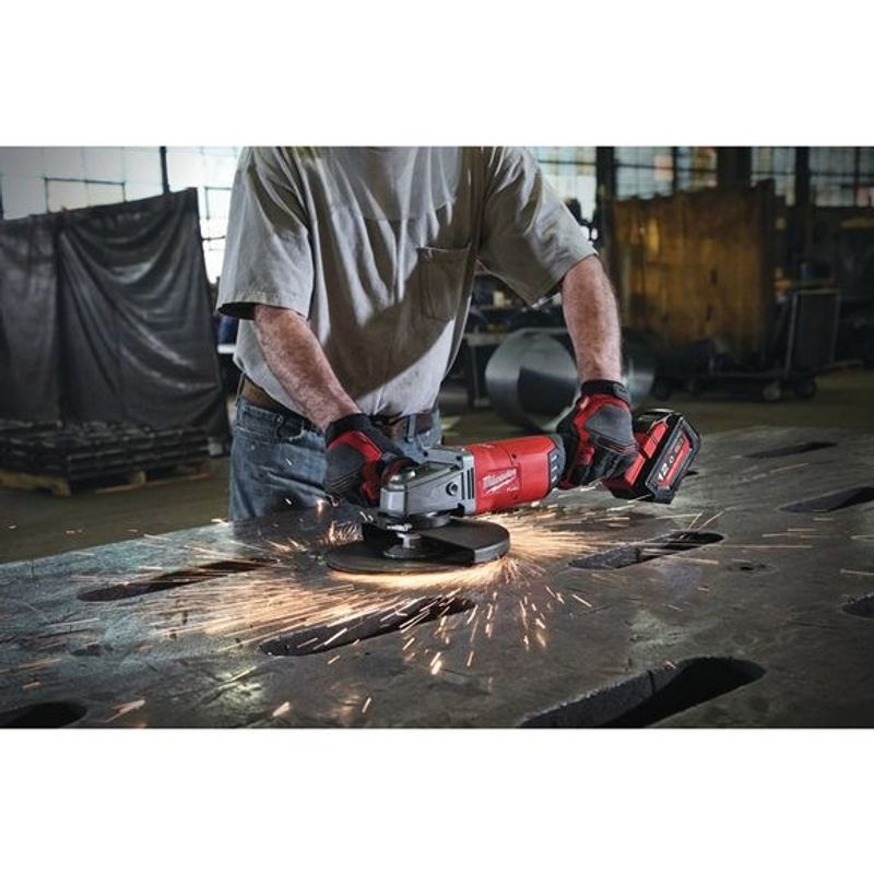 Milwaukee M18 FLAG230XPDB-0C Vinkelslip 18V 230mm (Utan batterier)