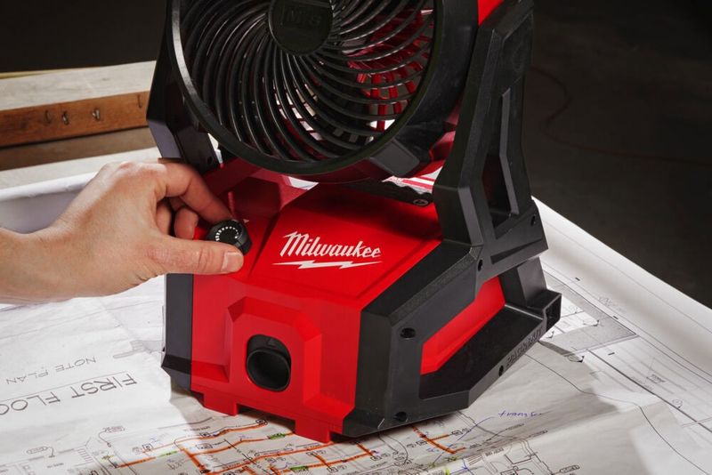 Milwaukee M18 AFG2-0 Batteridriven Fläkt 18V (Utan batterier)