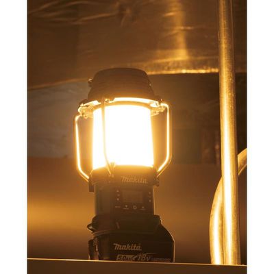 Makita DMR055 Lykta / Radio LXT 18V (utan batterier)