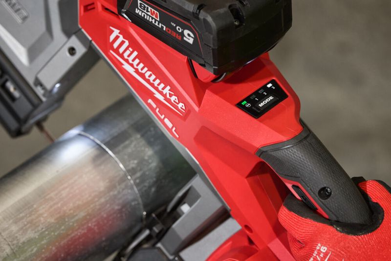 Milwaukee M18 FBS127 Bandsåg 18V 127x127 mm (utan batterier)