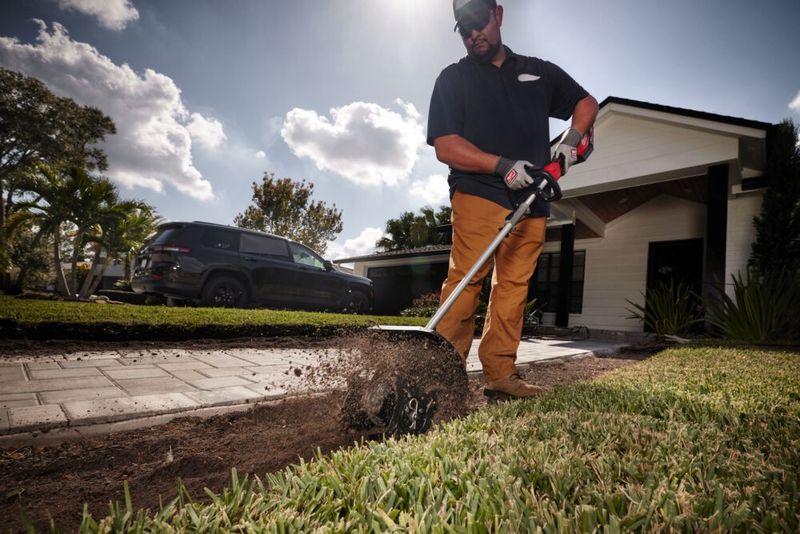 Milwaukee M18 FOPH-CA QUIK-LOK Kultivatorsats