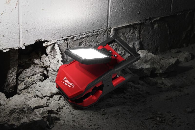 Milwaukee M18 PAL2-0 Ställbar Områdesbelysning 18V 500-2000lm (utan batterier)