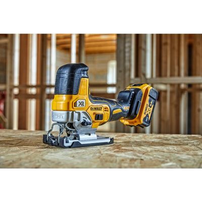 DeWalt Sticksåg DCS335N "Bodygrip" 18V XR  (utan batteri)