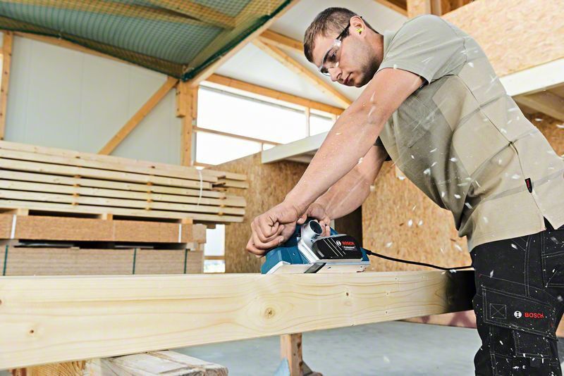 Bosch GHO 26-82 D Elhyvel i väska 82mm