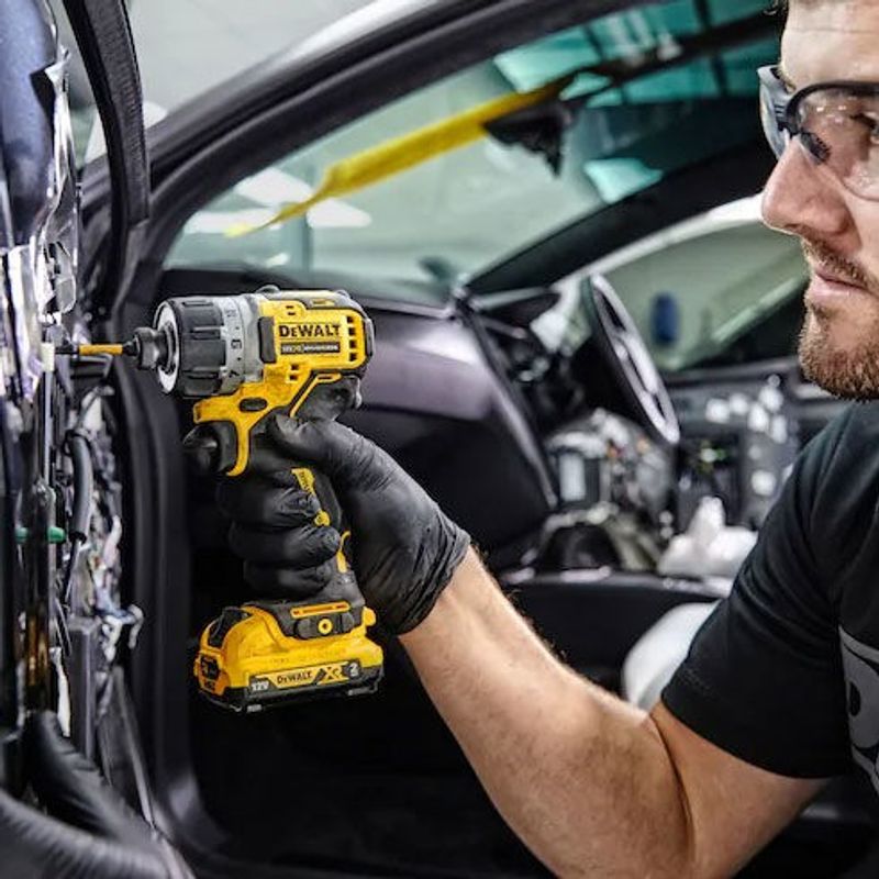 DeWalt DCF601D2 Skruvdragare 12V T-STAK (2x2,0ah)