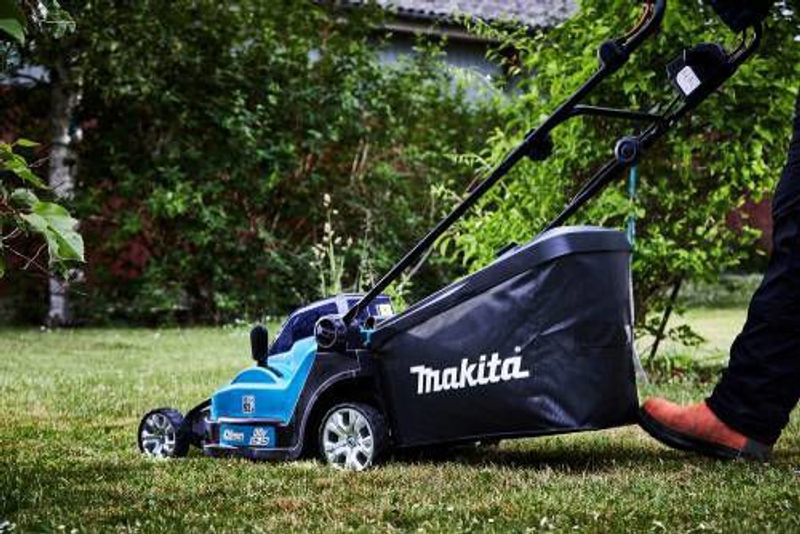 Makita DLM432Z Gräsklippare LXT® 18Vx2 43cm 50L (utan batteri)