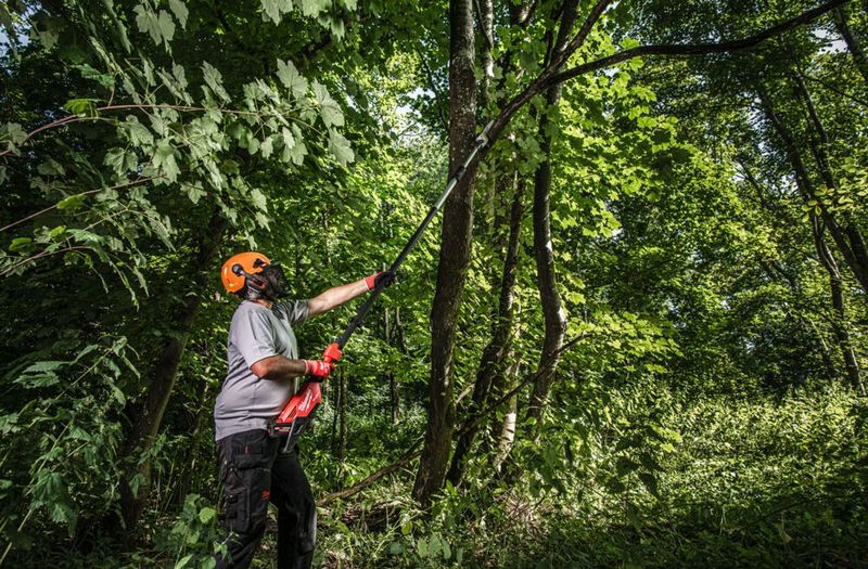Milwaukee FTPS30-0 M18 FUEL Teleskopisk Stångsåg 30cm – utan batteri och laddare