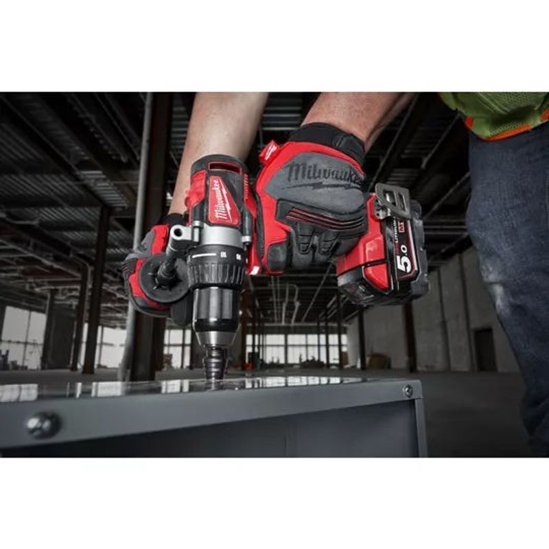 Milwaukee M18 BLDD2-502X Borr-/Skruvdragare 18V (2x5,0ah)
