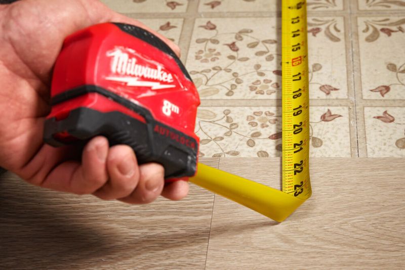 Milwaukee Autolock måttband 5/8m 25mm