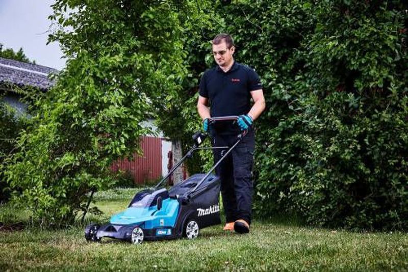 Makita DLM432Z Gräsklippare LXT® 18Vx2 43cm 50L (utan batteri)