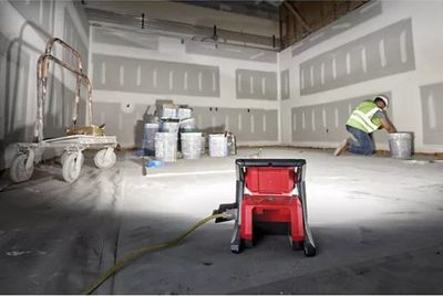 Milwaukee M18 HOAL-0 Arbetslampa 18V 4000/2000/1200 lumen