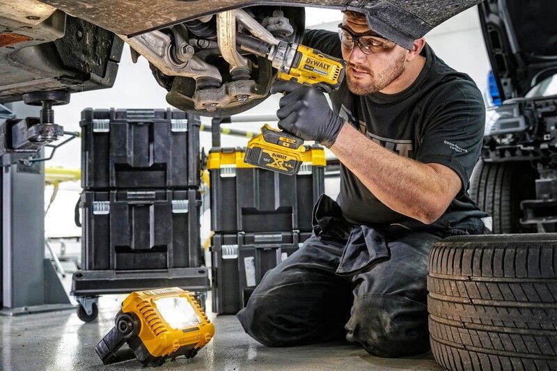 DeWalt DCL077 Arbetslampa 12-18V XR  (utan batterier)