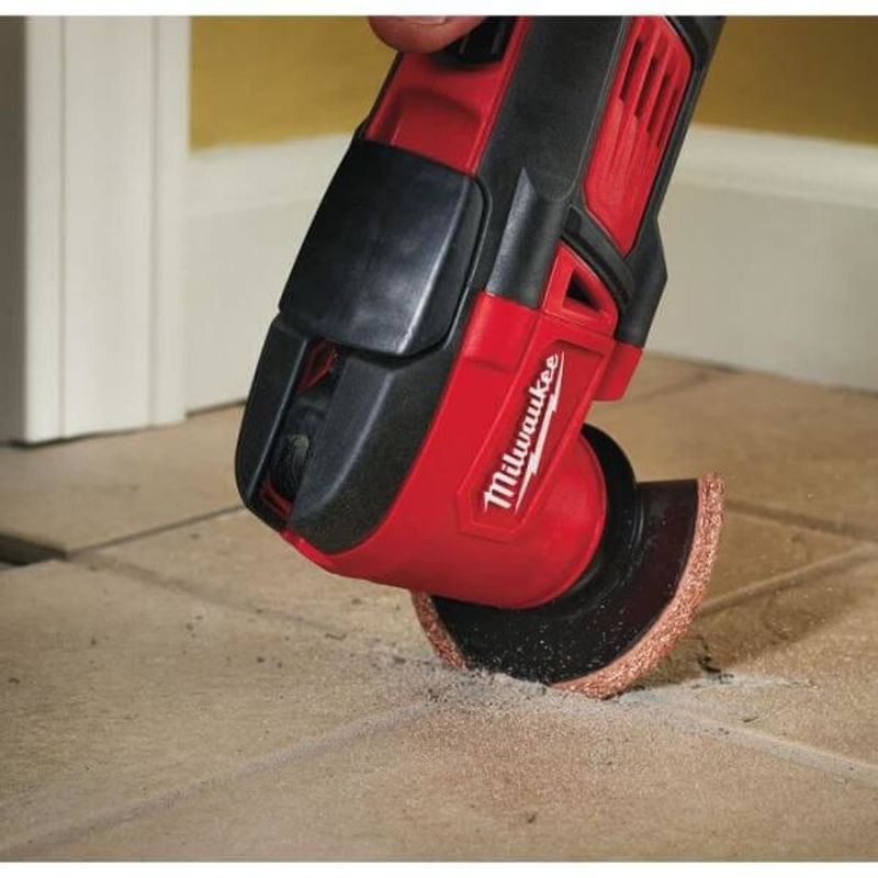 Milwaukee M18 BMT-421C Multiverktyg 18V (1x4,0ah, 1x2,0ah)