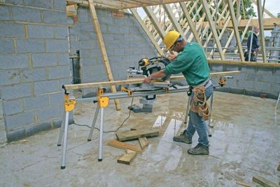 DeWalt DE7023 Sågbänk (->3,9M)
