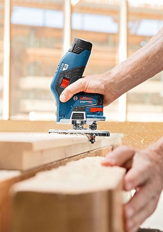 Bosch GKF 12V-8 Batteridriven Kantfräs 12V C&G (2x3,0ah)