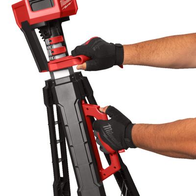 Milwaukee M18 SAL2-0 Arbetslampa med stativ 18V (utan batterier)