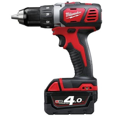 Milwaukee M18 BDD-402C Borr-/Skruvdragare 18V (2x4,0ah)