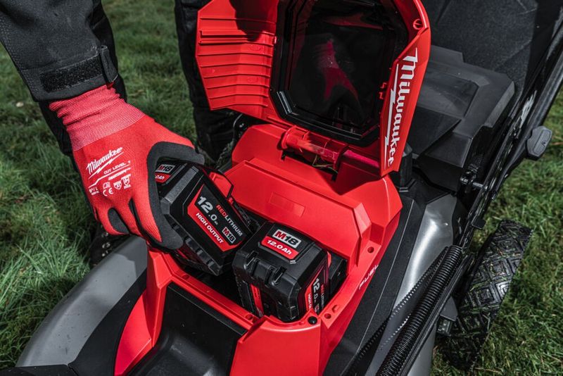 Milwaukee F2LM53-0 M18 FUEL Gräsklippare Självgående & Batteridriven (utan batterier)
