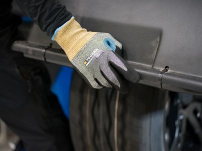 Tegera Infinity 8807 – Skärskyddshandskar för Finmontering