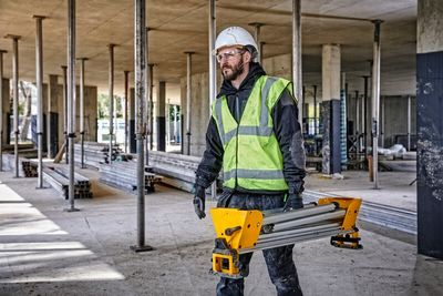 DeWalt DWS777+DE7033 Kap-/Gersågspaket 216mm