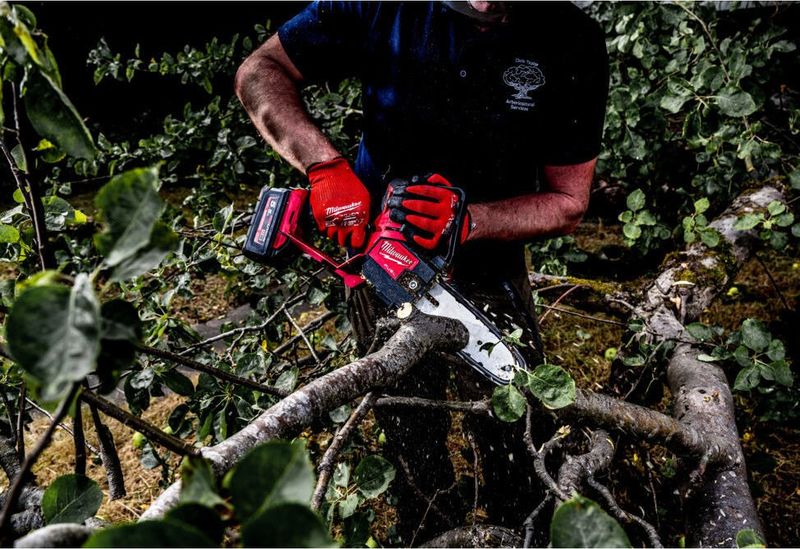 Milwaukee M18 FHS 20 Grensåg 18V 20cm (utan batterier)