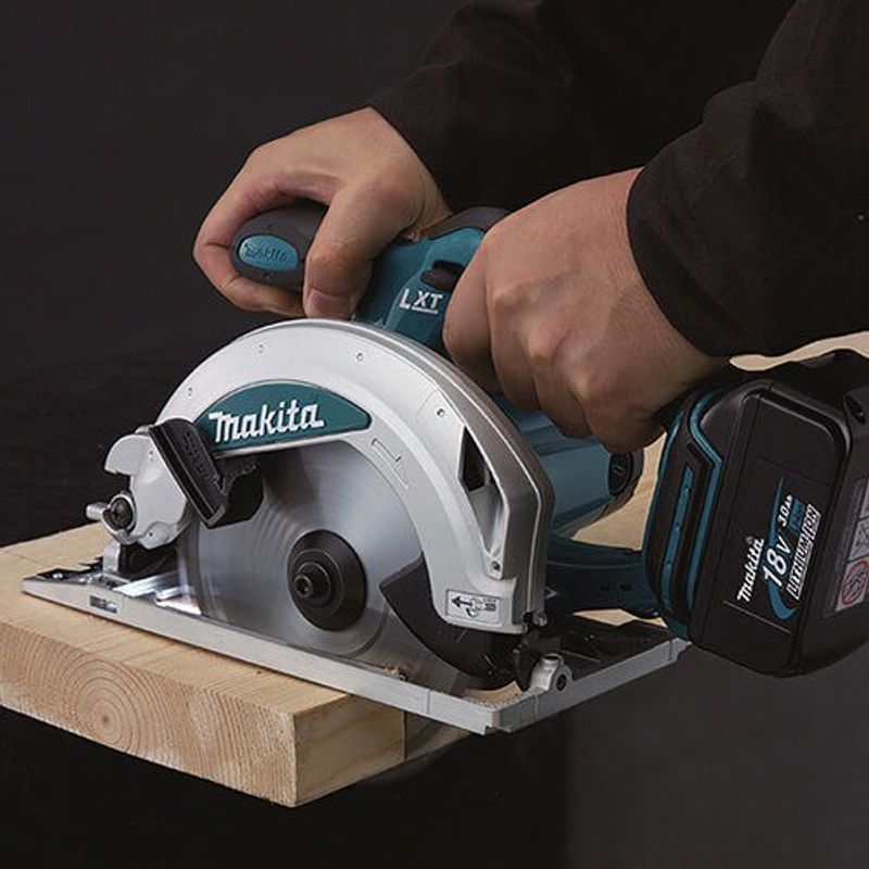 Makita DSS610Z Cirkelsåg 18V (165mm)