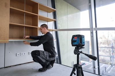 Bosch GLL 20-22 G Kors-/Linjelaser med grön laserstråle (4xAA)