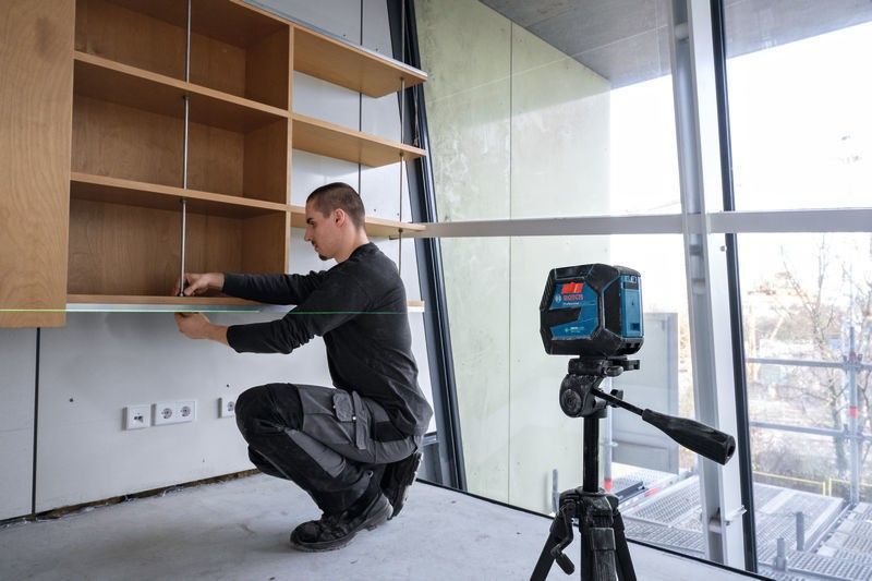 Bosch GLL 20-22 G Kors-/Linjelaser med grön laserstråle (4xAA)