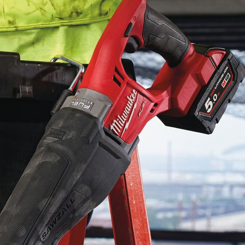Milwaukee M18 CSX-502X Tigersåg 18V (2x5,0ah)