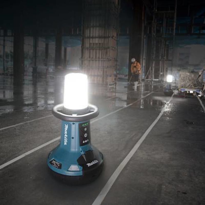 Makita DML810 Arbetslampa LXT® 18V/AC 5500 Lumen (utan batteri)