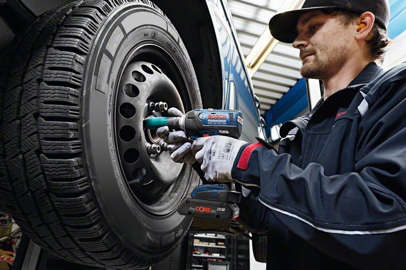 Bosch Batteriset 18V 2x4,0ah + Laddare ProCore