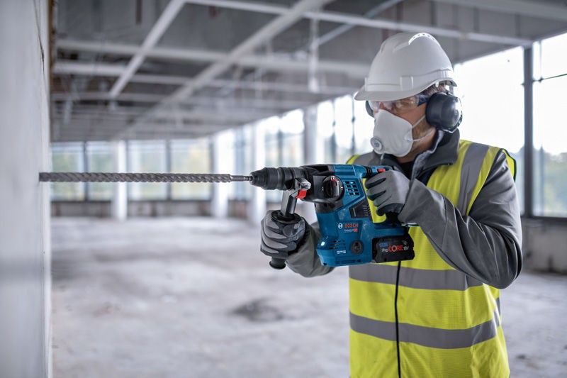 Bosch GBH 18V-28 CF Borrhammare SDS+ 18V inkl. chuck L-BOXX (utan batterier)