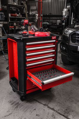 Milwaukee 246-dels TOOLGUARD™ fylld verktygsvagn 78cm